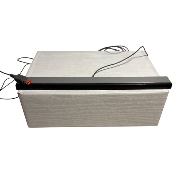 Nintendo Wii Sensor Bar With Wired Connection OEM - Picture 1 of 7